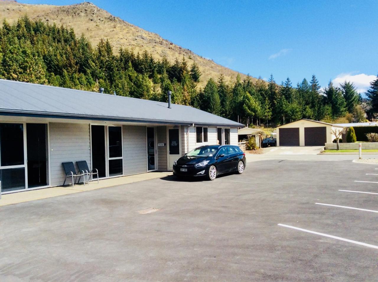 Bigsky Motel 4*